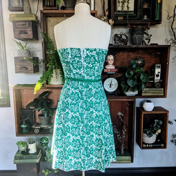 Vintage Green and White Swing Dress - Picture 4 of 8